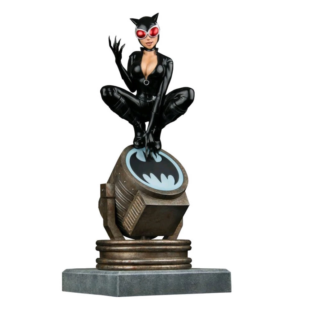 Gametraders Rouse Hill Collectables Batman - Catwoman On Light-Up Bat-Signal Limited Edition Statue 3 Gametraders Rouse Hill Collectables Batman - Catwoman On Light-Up Bat-Signal Limited Edition Statue