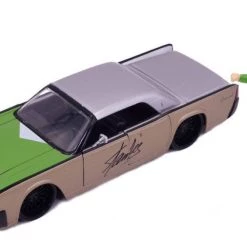 Gametraders Rouse Hill 1:24 Stan Lee Figure With 1963 Lincoln Continental Collectables