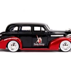 Gametraders Rouse Hill Betty Boop - 1939 Checy Master Deluxe 1:24 With Figure Hollywood Ride